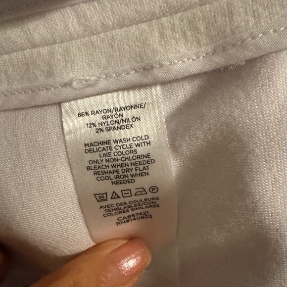 LOFT Women's Classic White Blazer - Picture 4 of 4